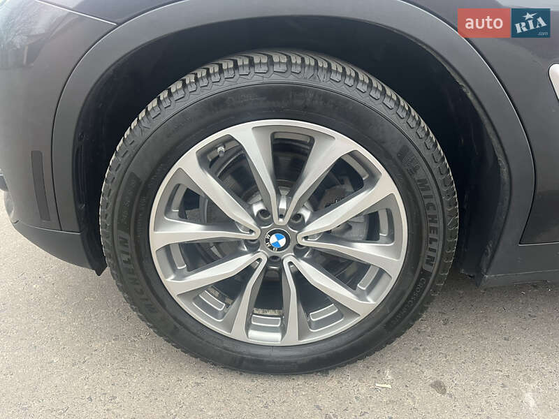 Внедорожник / Кроссовер BMW X3 2019 в Львове