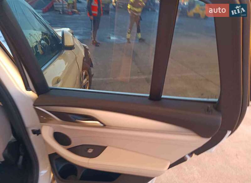 Внедорожник / Кроссовер BMW X3 2019 в Ужгороде