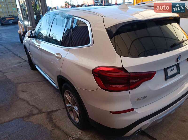 Внедорожник / Кроссовер BMW X3 2019 в Ужгороде