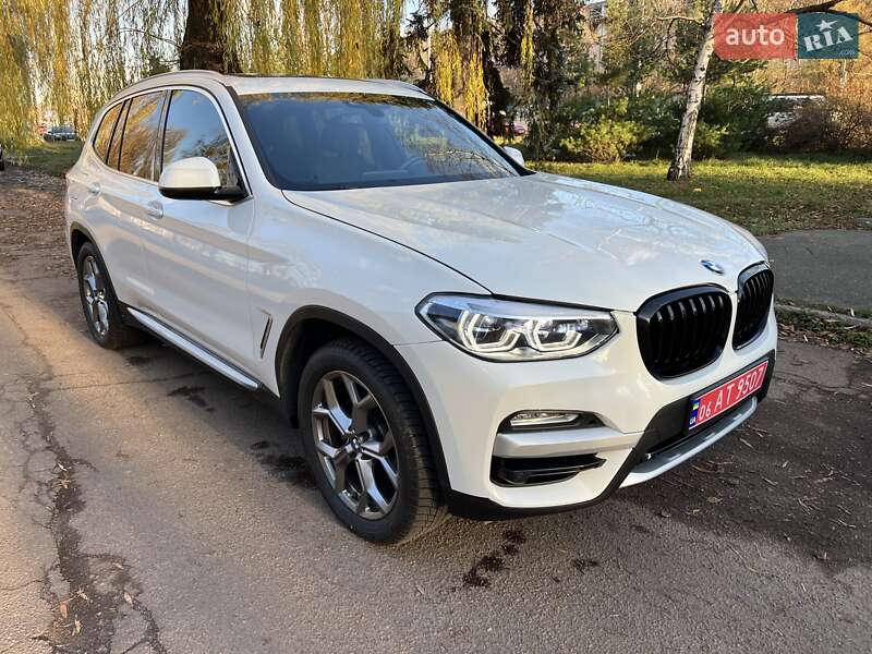 Внедорожник / Кроссовер BMW X3 2019 в Киеве