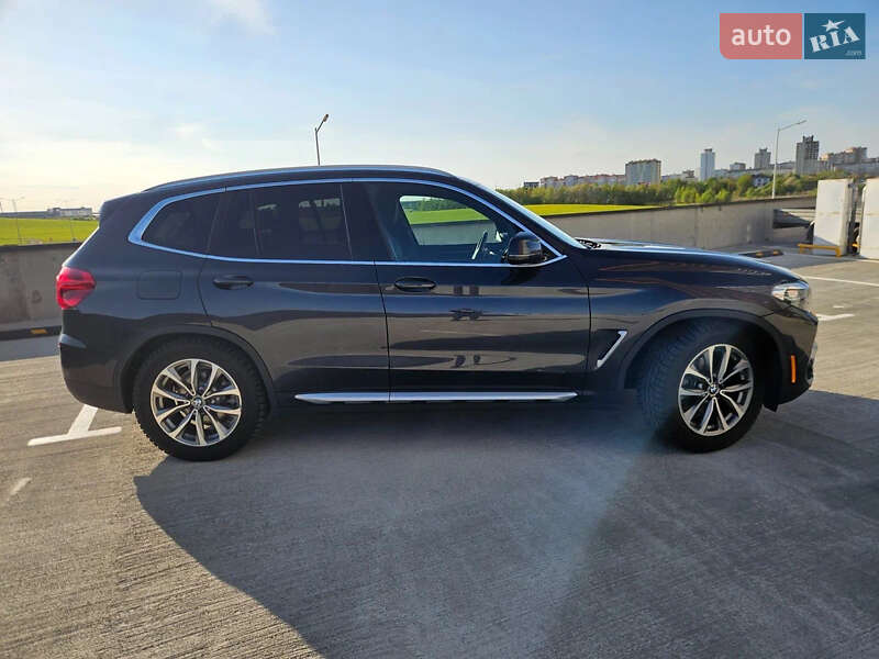 Внедорожник / Кроссовер BMW X3 2018 в Киеве