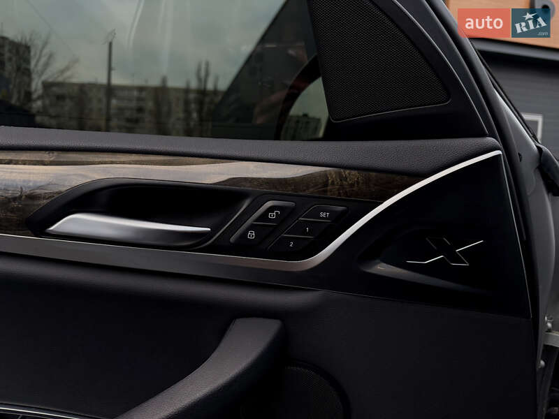 Внедорожник / Кроссовер BMW X3 2018 в Киеве