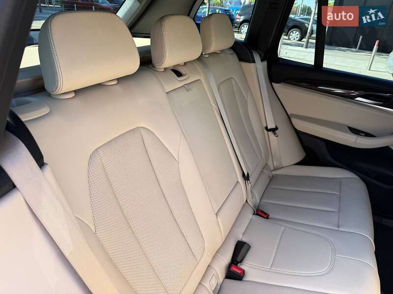 Внедорожник / Кроссовер BMW X3 2022 в Киеве