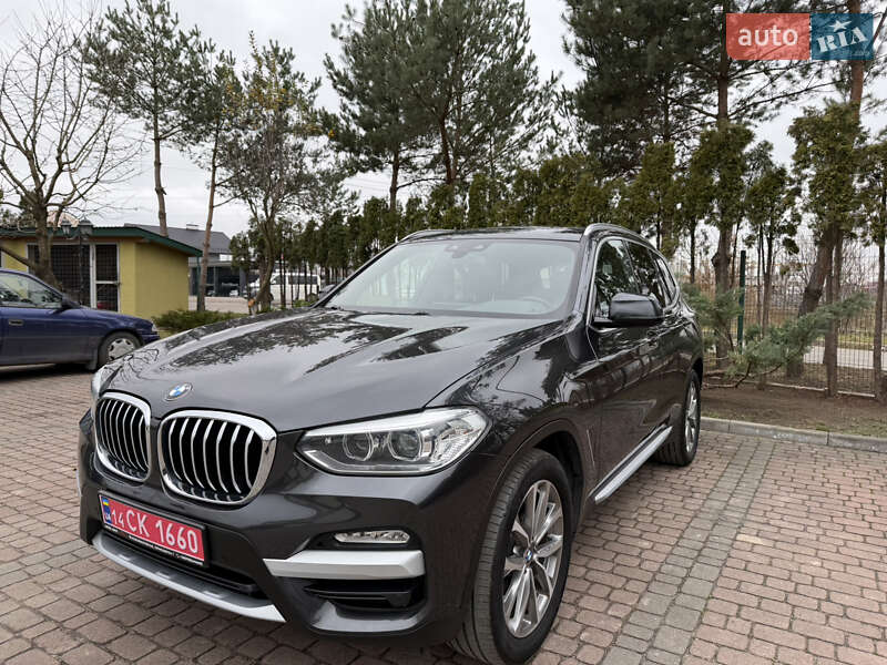 Внедорожник / Кроссовер BMW X3 2019 в Новояворовске