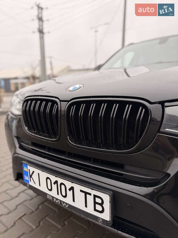 Внедорожник / Кроссовер BMW X3 2016 в Киеве