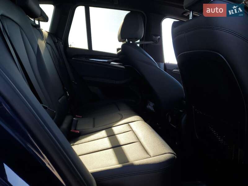 Внедорожник / Кроссовер BMW X3 2019 в Киеве