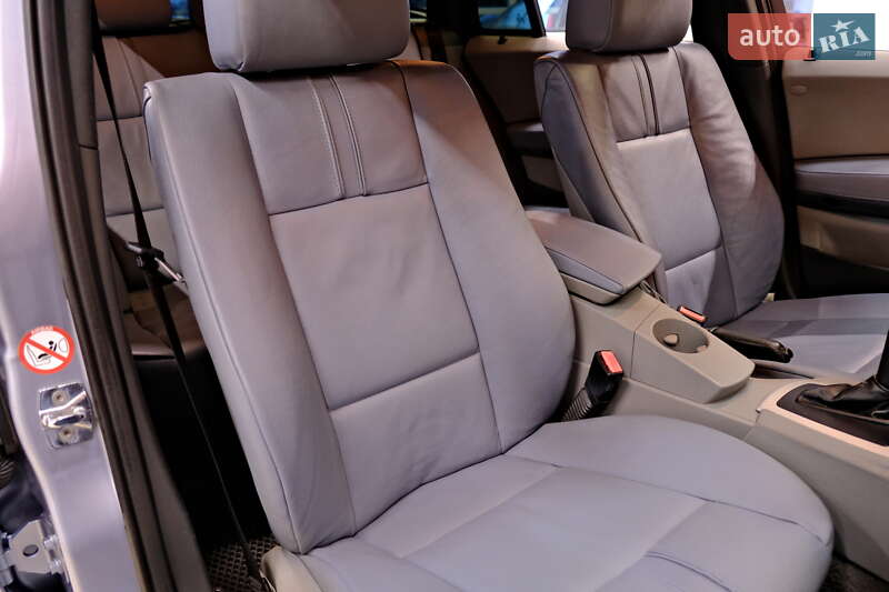 Внедорожник / Кроссовер BMW X3 2004 в Одессе