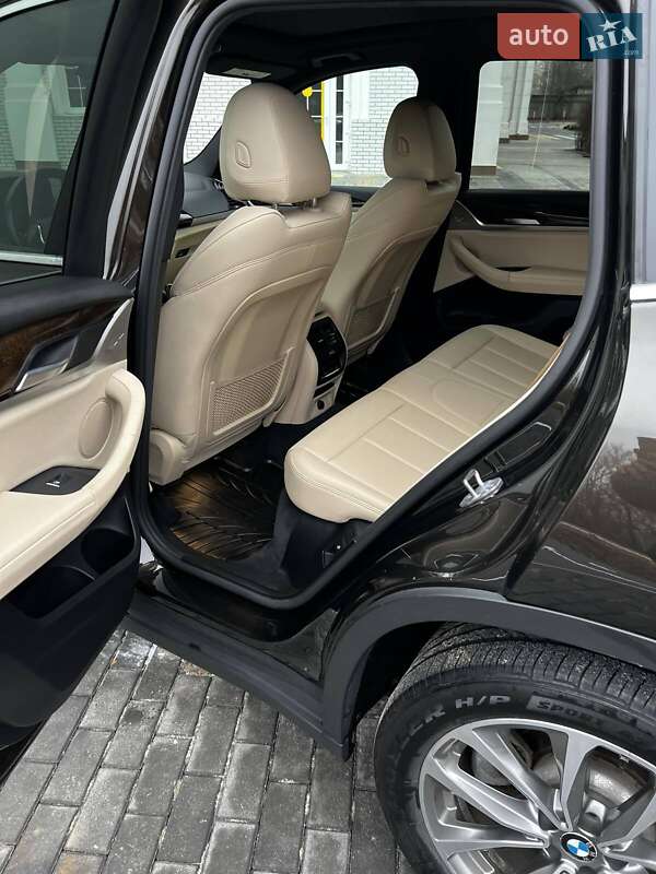 Внедорожник / Кроссовер BMW X3 2018 в Киеве