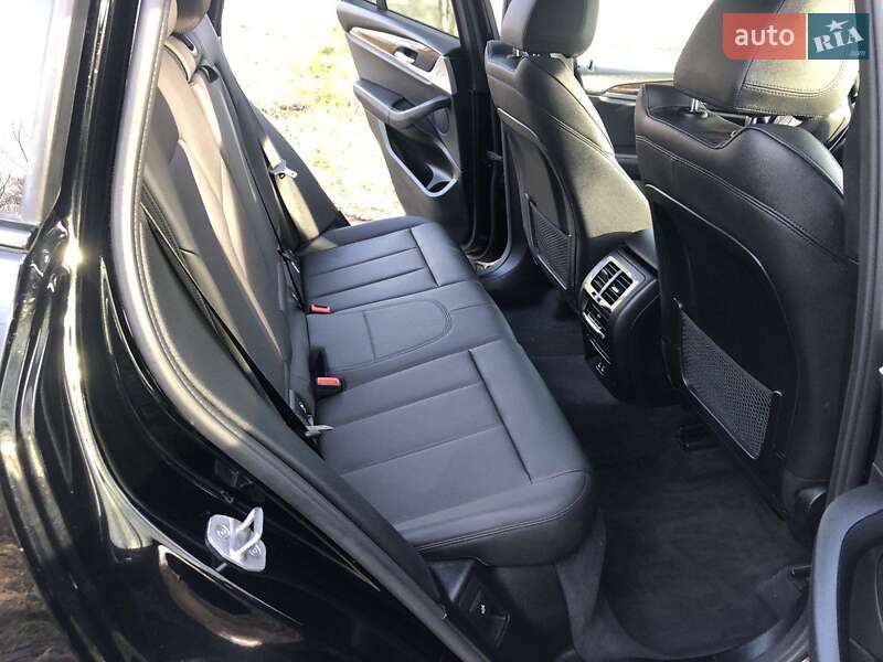 Внедорожник / Кроссовер BMW X3 2021 в Самборе