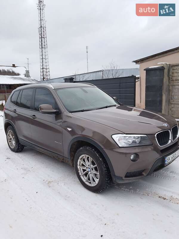 Внедорожник / Кроссовер BMW X3 2011 в Сарнах