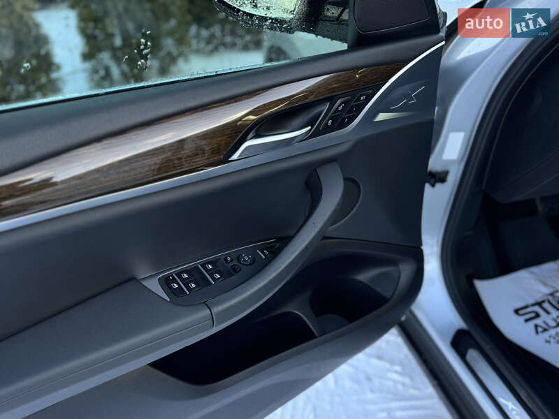 Внедорожник / Кроссовер BMW X3 2019 в Львове