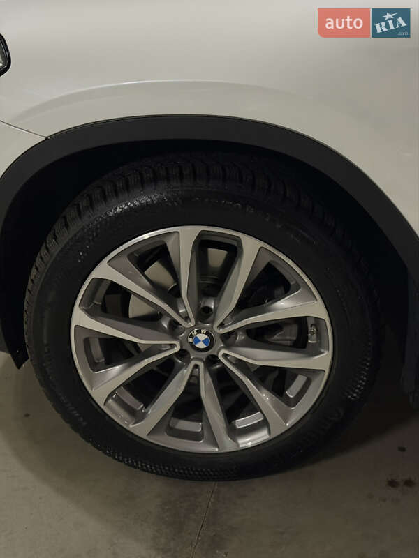 Внедорожник / Кроссовер BMW X3 2022 в Киеве