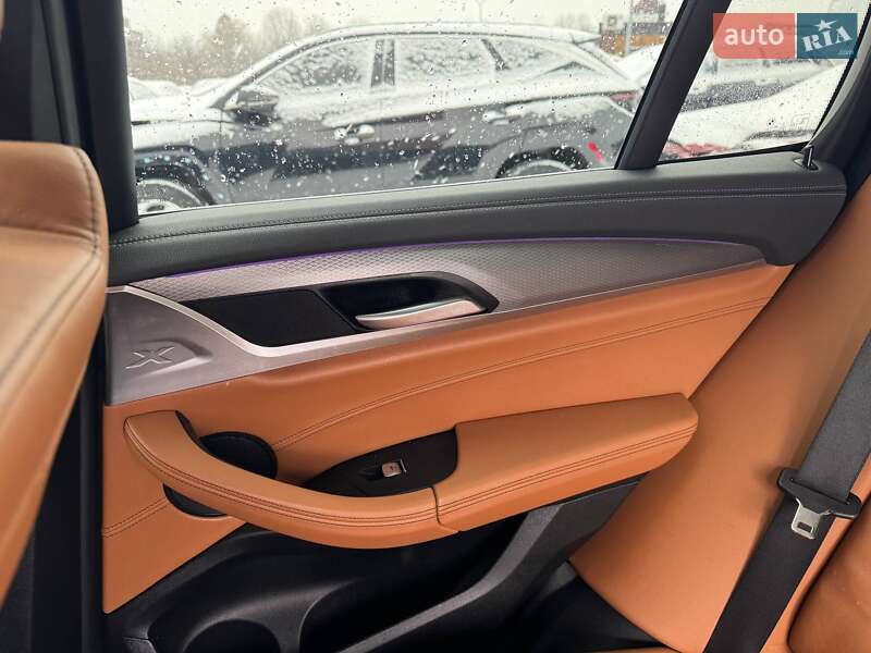 Внедорожник / Кроссовер BMW X3 2020 в Львове