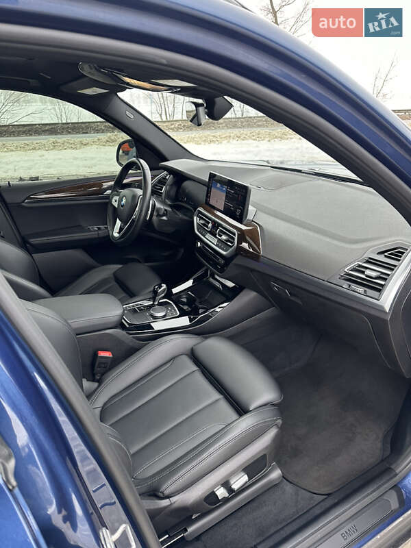 Внедорожник / Кроссовер BMW X3 2021 в Ромнах