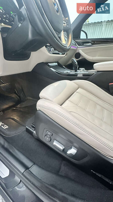 Внедорожник / Кроссовер BMW X3 2018 в Киеве