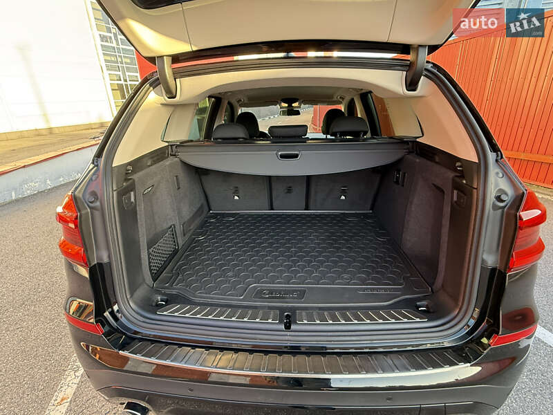 Внедорожник / Кроссовер BMW X3 2018 в Киеве