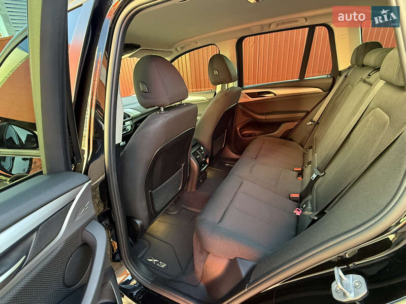 Внедорожник / Кроссовер BMW X3 2018 в Киеве