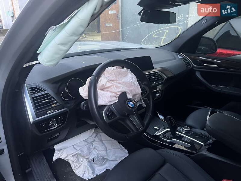 Внедорожник / Кроссовер BMW X3 2021 в Новояворовске