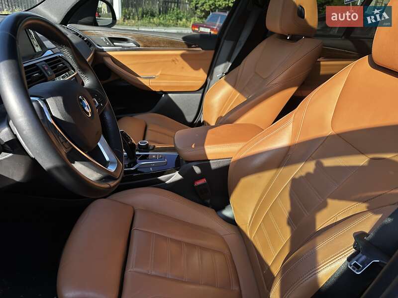 Внедорожник / Кроссовер BMW X3 2019 в Киеве
