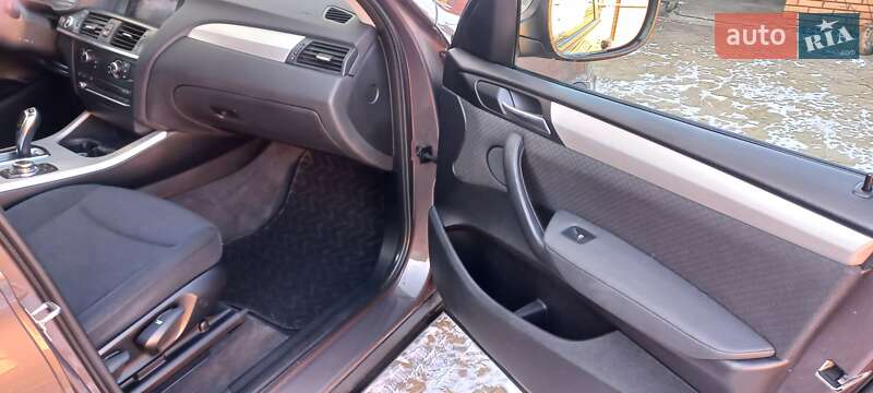 Внедорожник / Кроссовер BMW X3 2012 в Южном