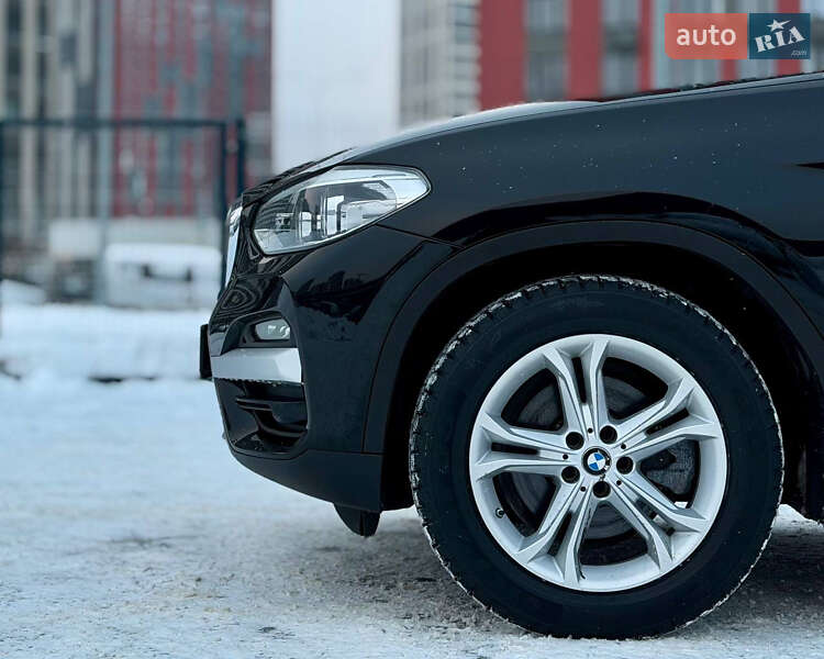 Внедорожник / Кроссовер BMW X3 2019 в Киеве
