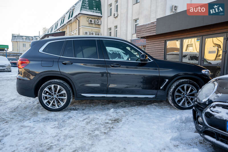 Внедорожник / Кроссовер BMW X3 2019 в Киеве