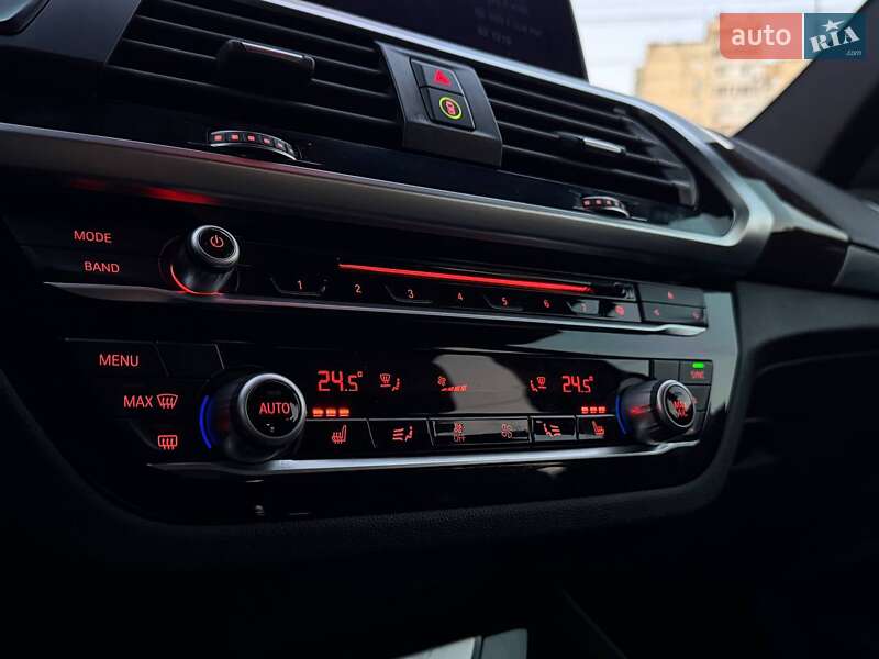 Внедорожник / Кроссовер BMW X3 2018 в Киеве