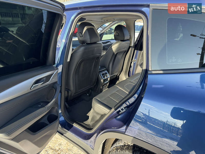 Внедорожник / Кроссовер BMW X3 2017 в Полтаве