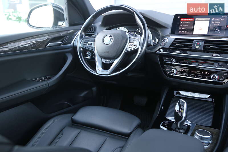 Внедорожник / Кроссовер BMW X3 2018 в Киеве