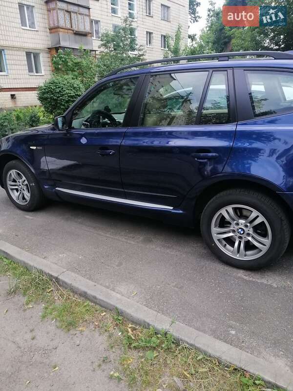 Внедорожник / Кроссовер BMW X3 2004 в Вишневом