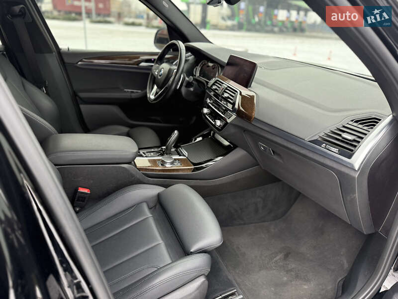 Внедорожник / Кроссовер BMW X3 2019 в Одессе