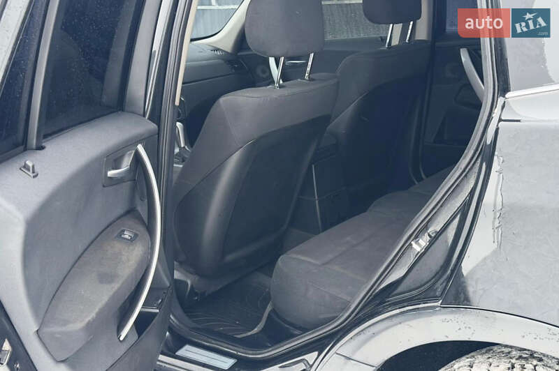 Внедорожник / Кроссовер BMW X3 2005 в Каменец-Подольском