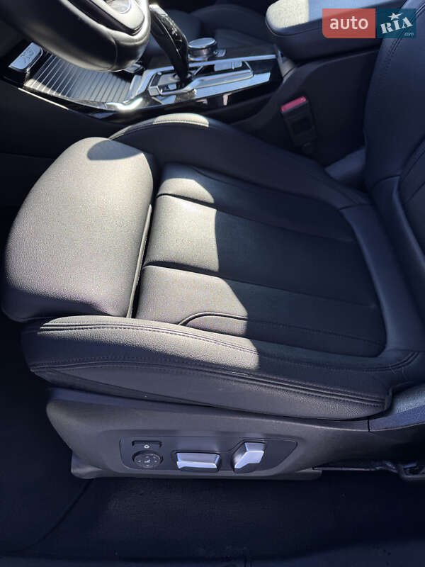 Внедорожник / Кроссовер BMW X3 2018 в Киеве