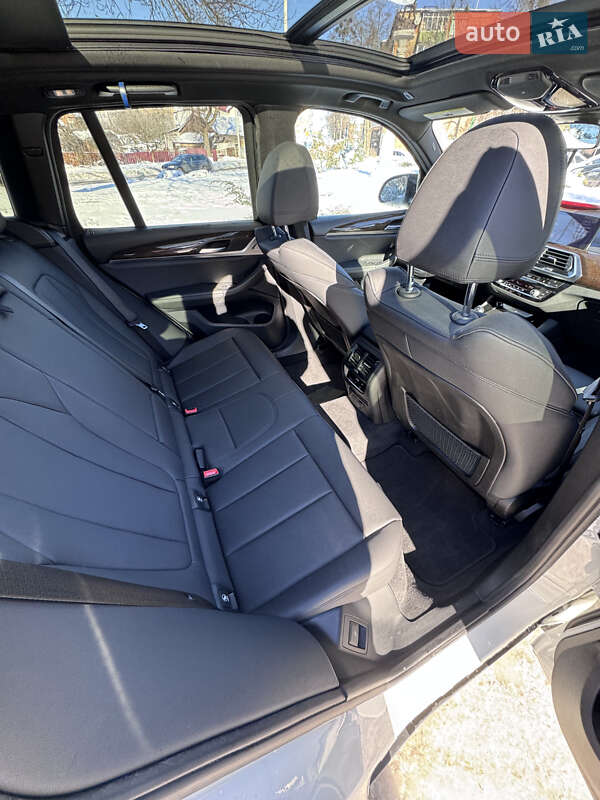 Внедорожник / Кроссовер BMW X3 2018 в Киеве