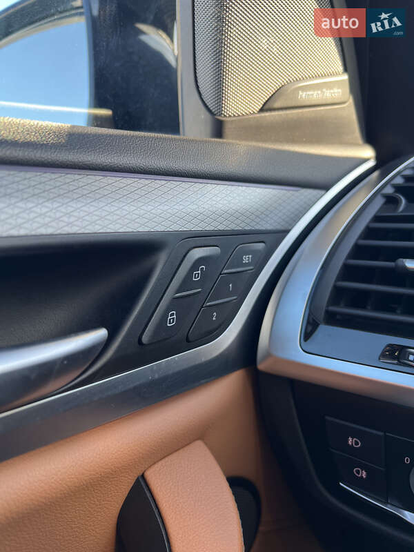 Внедорожник / Кроссовер BMW X3 2018 в Киеве