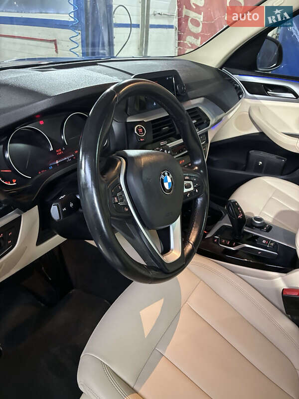 Внедорожник / Кроссовер BMW X3 2018 в Киеве