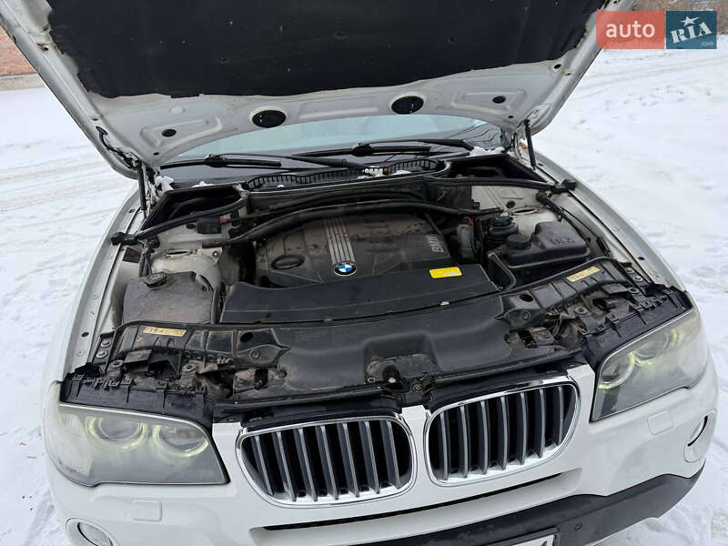 Внедорожник / Кроссовер BMW X3 2010 в Луцке