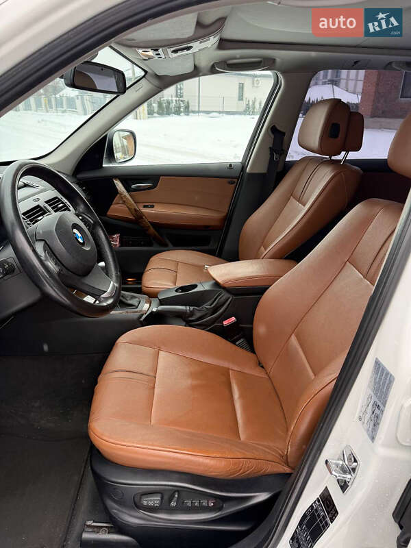 Внедорожник / Кроссовер BMW X3 2010 в Луцке