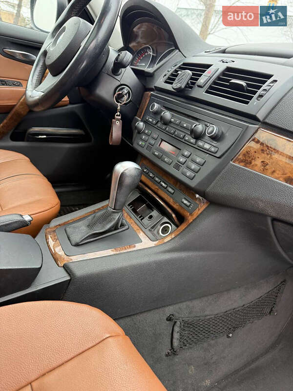 Внедорожник / Кроссовер BMW X3 2010 в Луцке