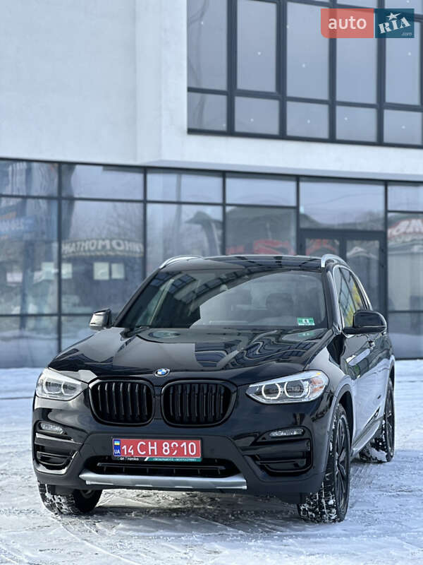 Внедорожник / Кроссовер BMW X3 2018 в Надворной