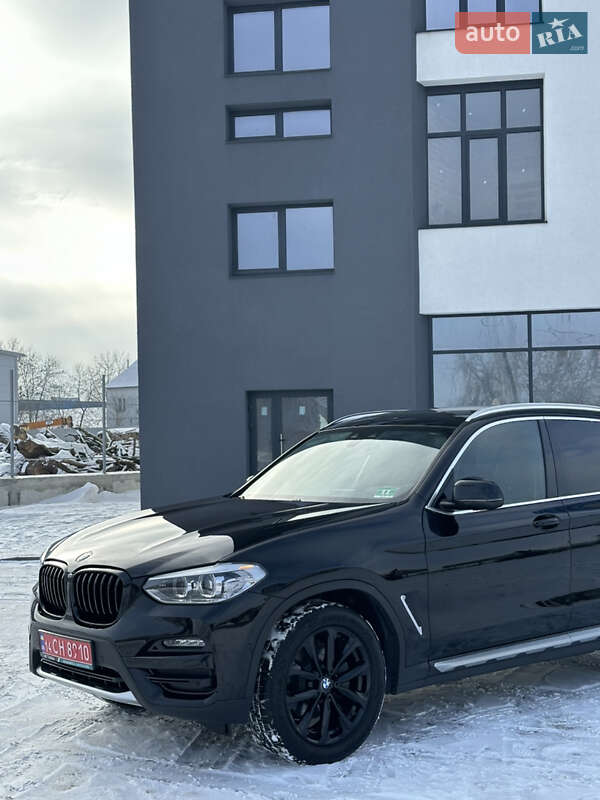 Внедорожник / Кроссовер BMW X3 2018 в Надворной