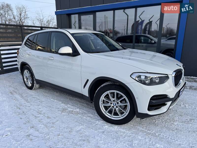 Внедорожник / Кроссовер BMW X3 2021 в Ровно