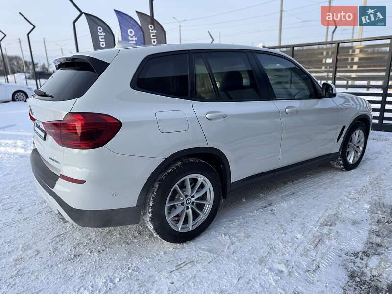 Внедорожник / Кроссовер BMW X3 2021 в Ровно
