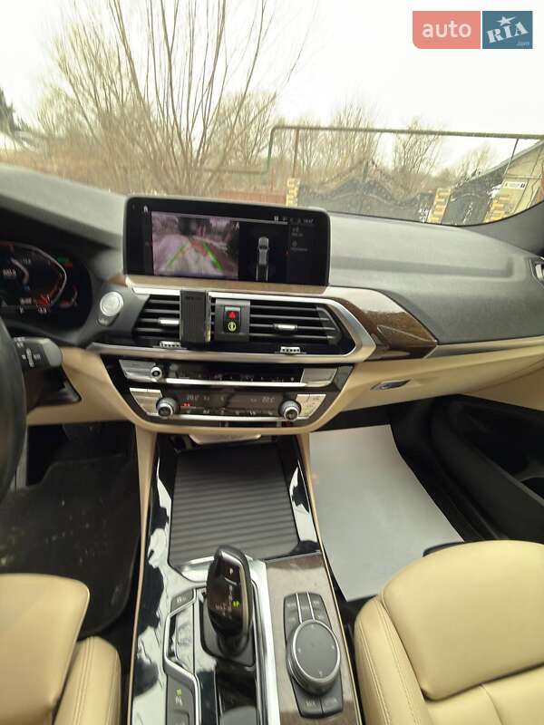 Внедорожник / Кроссовер BMW X3 2020 в Черновцах