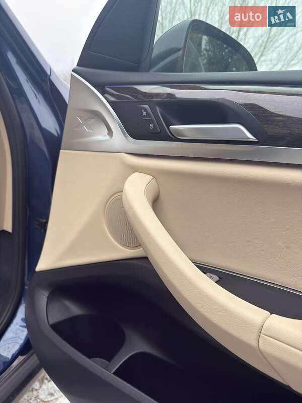 Внедорожник / Кроссовер BMW X3 2020 в Черновцах