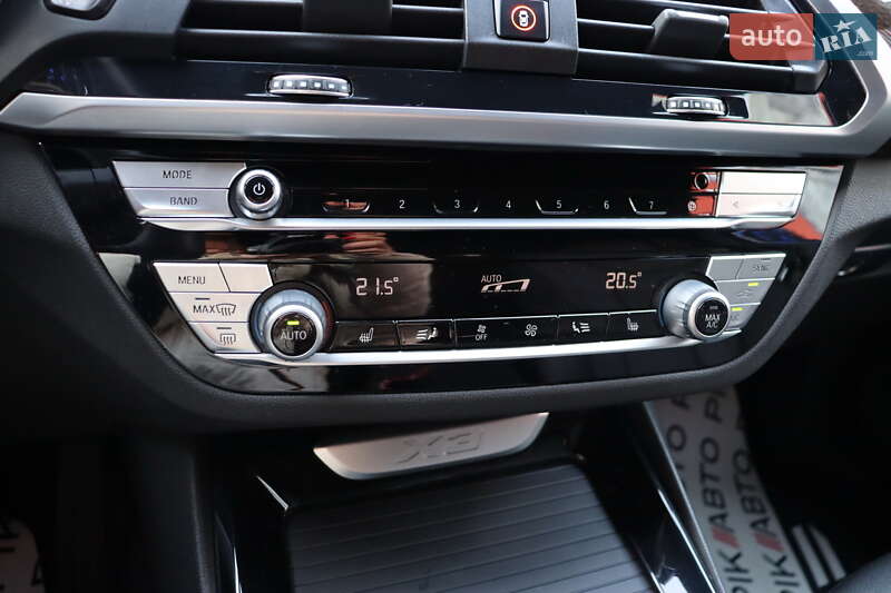 Внедорожник / Кроссовер BMW X3 2019 в Львове