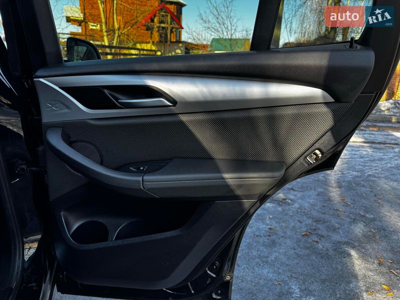 Внедорожник / Кроссовер BMW X3 2018 в Киеве