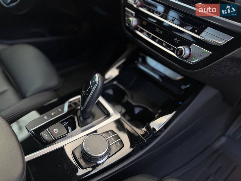 Внедорожник / Кроссовер BMW X3 2021 в Львове