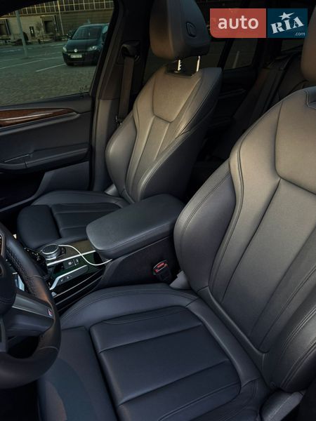 Внедорожник / Кроссовер BMW X3 2019 в Луцке