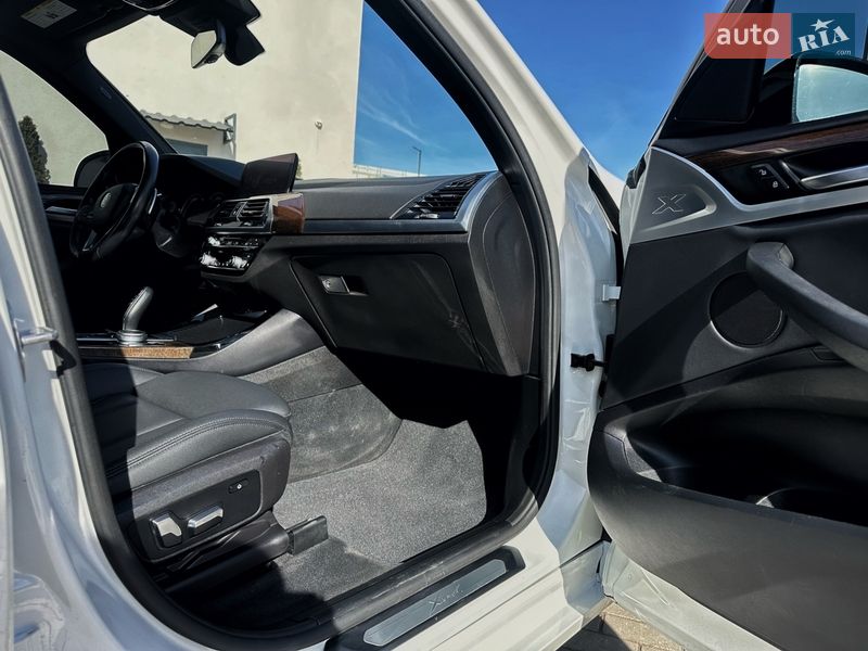 Внедорожник / Кроссовер BMW X3 2019 в Ровно